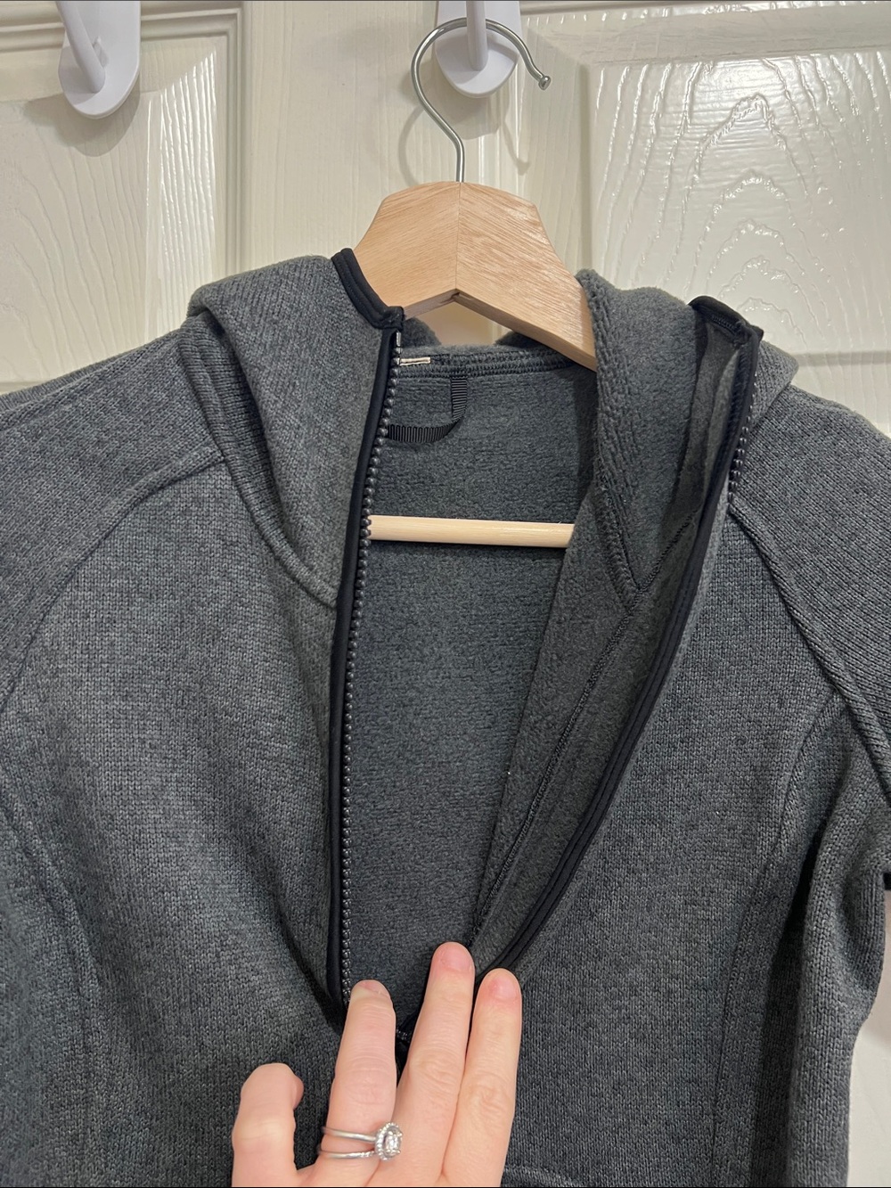 181. Lululemon Fleece & Thank You Pullover size 2 black grey - Picture 10 of 10